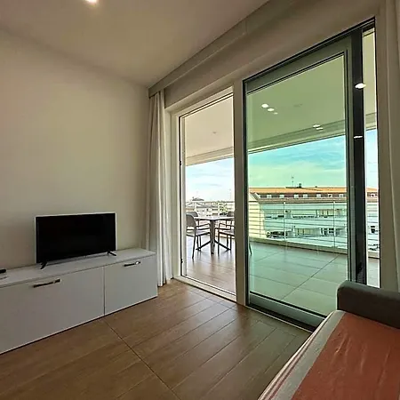 Marina - Agenzia Cocal * Caorle
