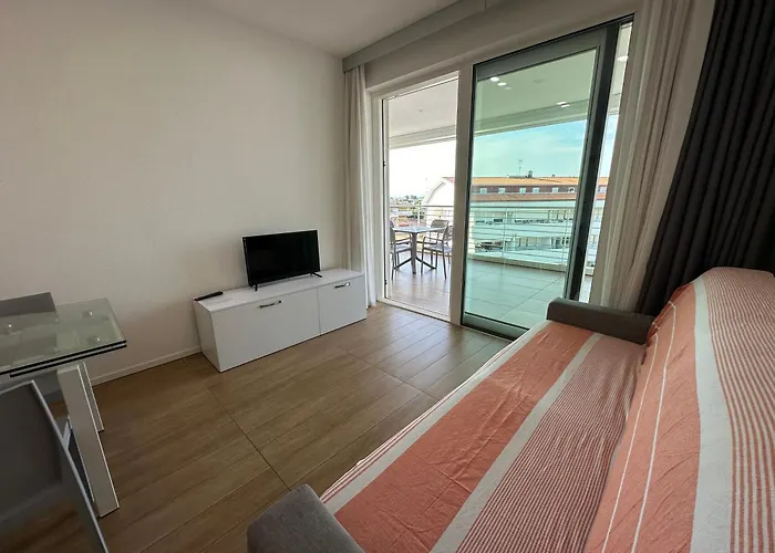 Marina - Agenzia Cocal Daire